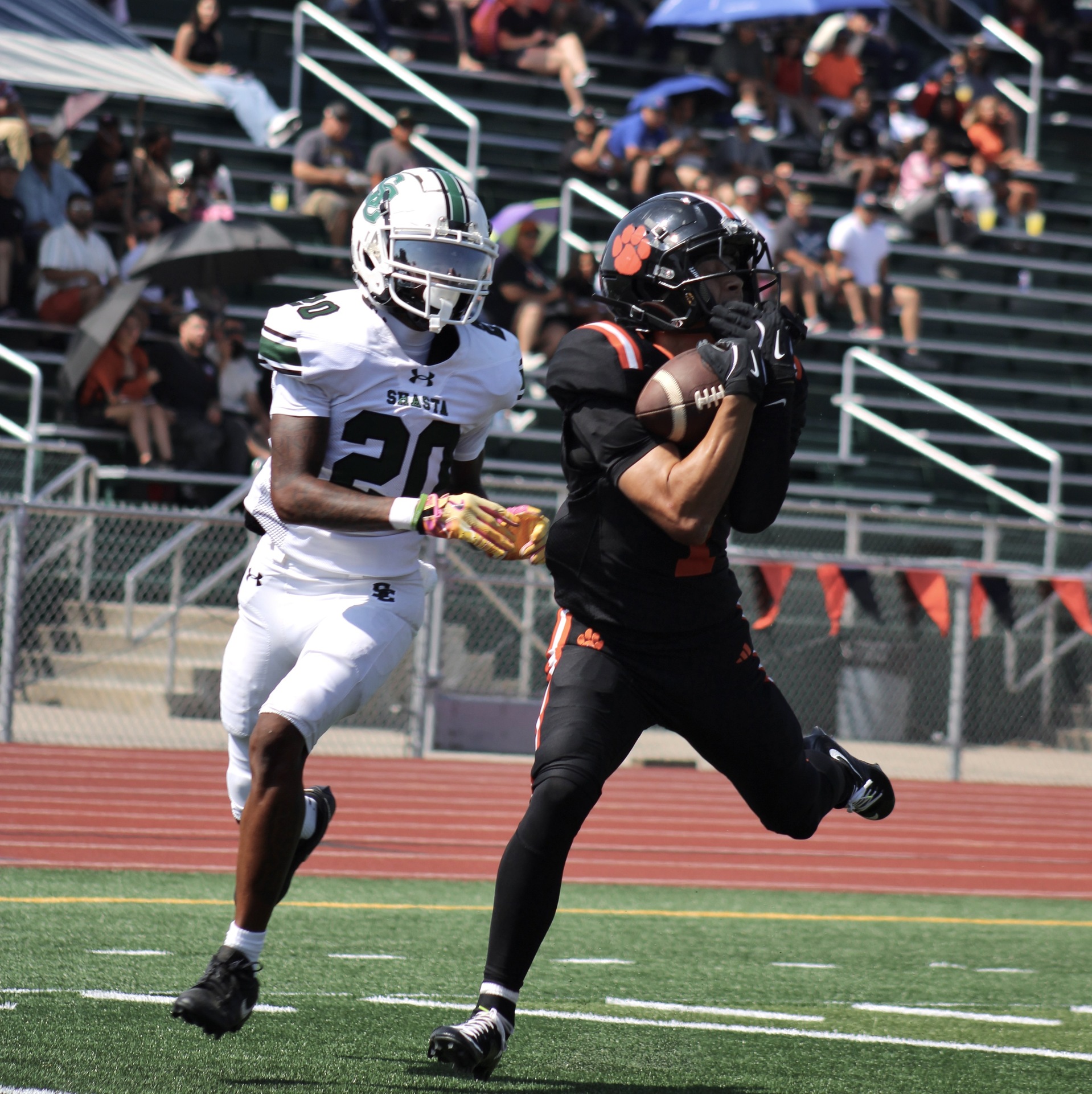 Reedley Survives Overtime Thriller Against Shasta, 35&ndash;34